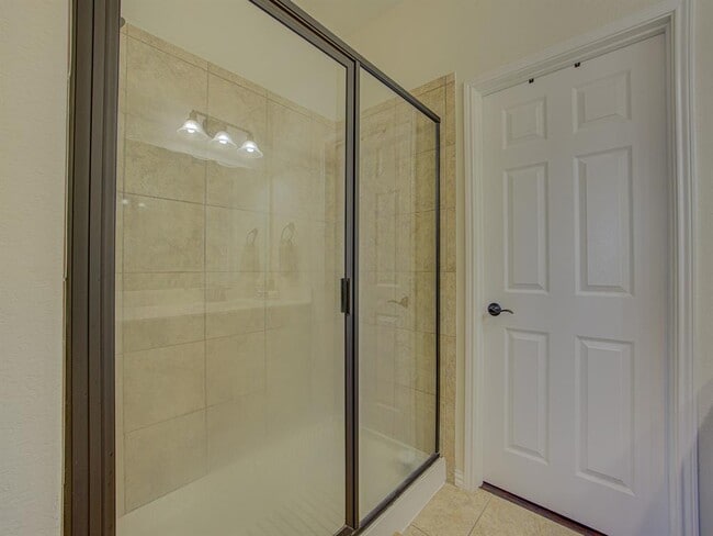 Building Photo - 9928 Aly May Dr