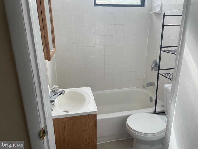 Building Photo - 774 N 25th St