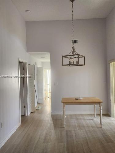 Building Photo - 559 SW 88th Pl E