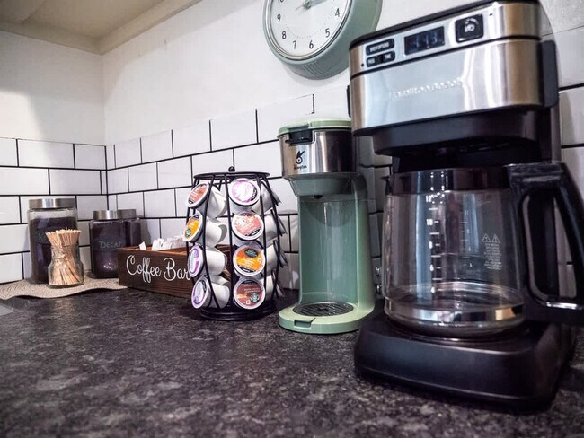 Building Photo - 3413 W Sunset Ave