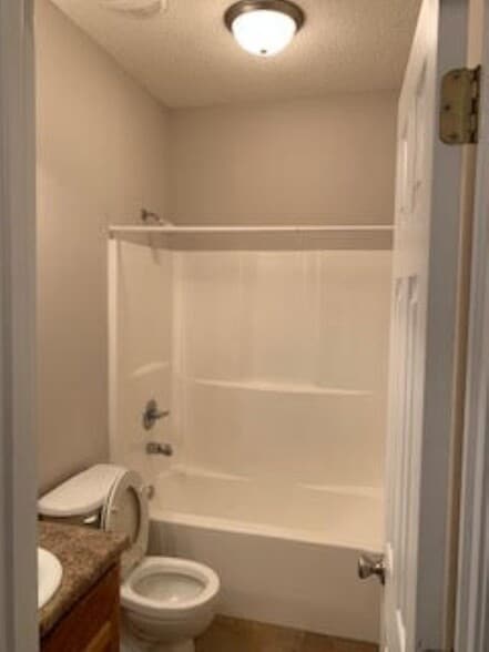 Building Photo - 98191 Kapalama Dr