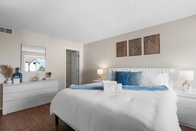 Building Photo - 6380 S Boston St