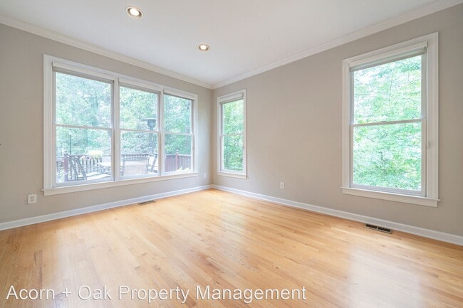 Building Photo - 4 br, 2.5 bath House - 3 Chelan Ct