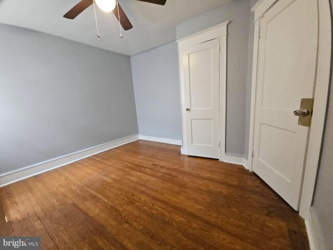 Building Photo - 5736 Woodcrest Ave