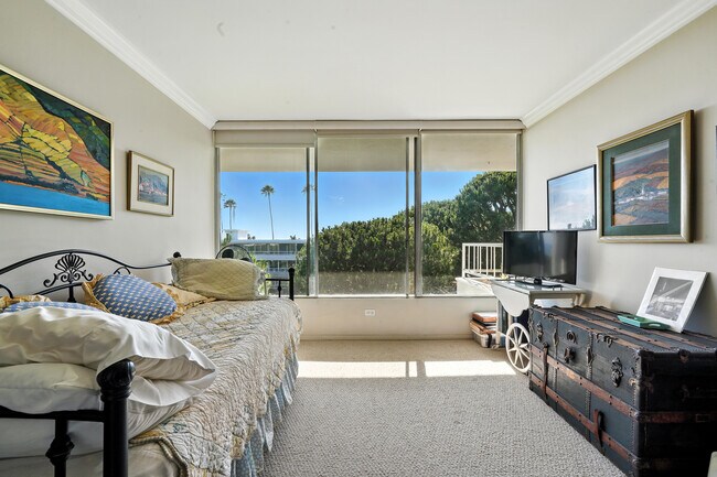 Building Photo - 32735 Seagate Dr