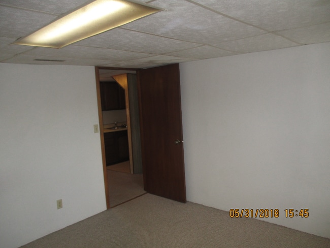 Building Photo - 512 9th St N