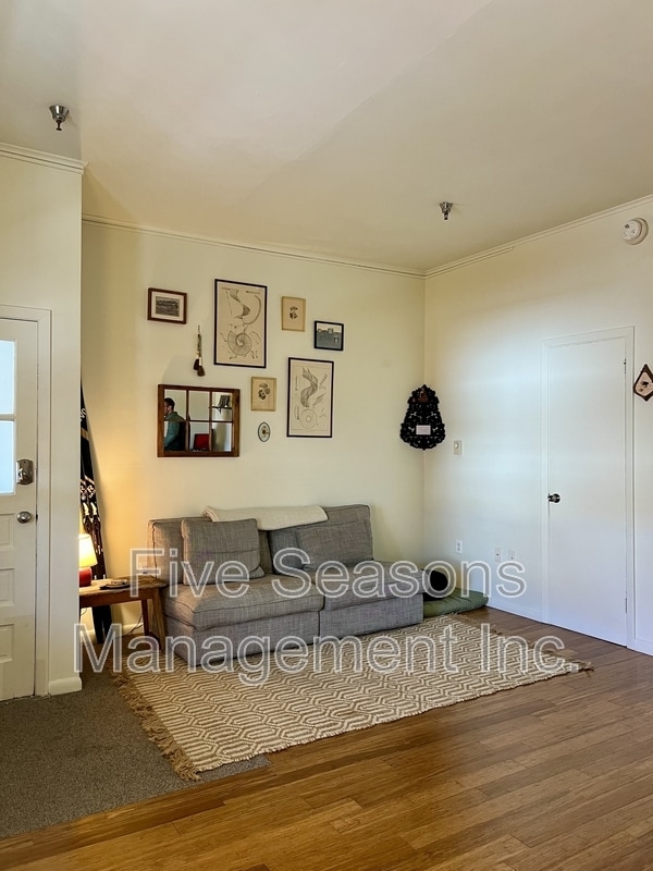 Building Photo - 194 North St