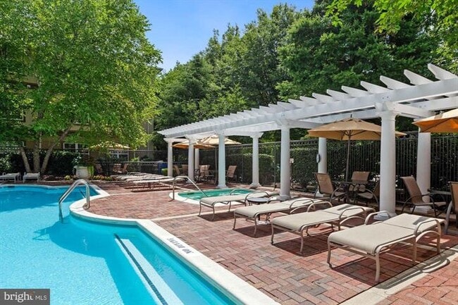 Building Photo - 11800 Old Georgetown Rd