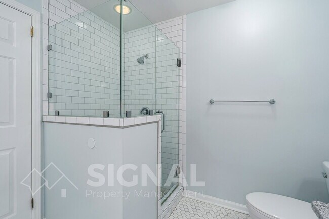Building Photo - 6232 Sioux Ln