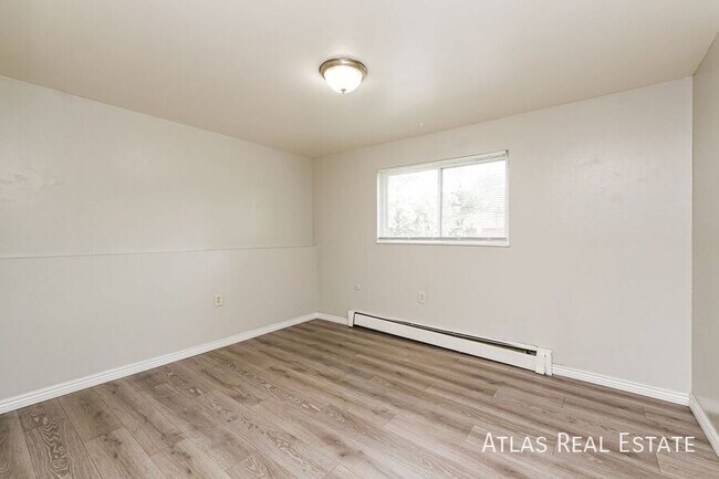 Building Photo - 2840 Montebello Dr W