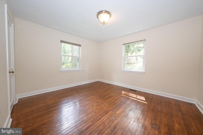 Building Photo - 418 Weadley Rd