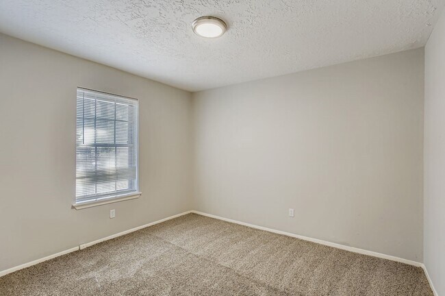 Building Photo - 9506 Landry Blvd