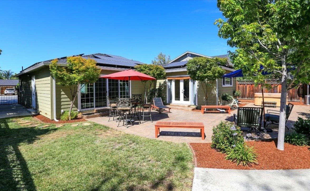 Building Photo - 15146 Chelsea Dr