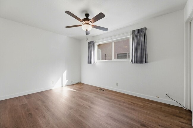 Building Photo - Beautifully Updated 3BR/2BA Home with Private Garden Oasis