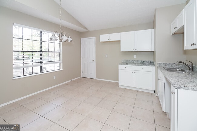 Building Photo - 5660 Pine Meadows Ct