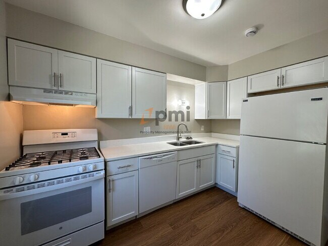 Building Photo - 1609 Monticello Park Dr