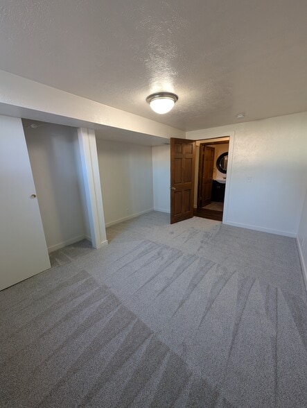 Building Photo - 155 E Griffith Rd