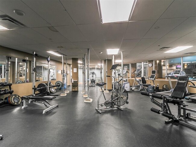 Building Photo - 5900 Mosteller Dr