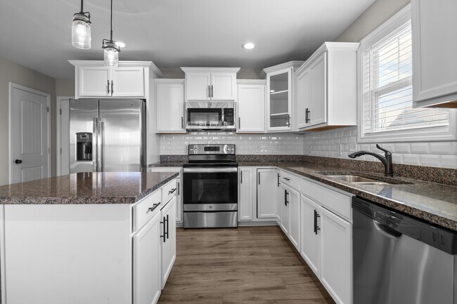 Building Photo - 1176 Elizabeth Ln