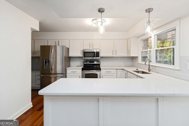 Building Photo - 2308 Defoors Ferry Rd NW