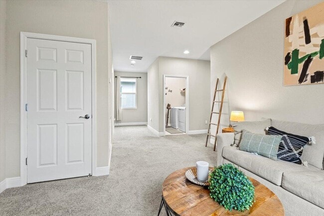 Building Photo - 1766 NW Cataluna Cir