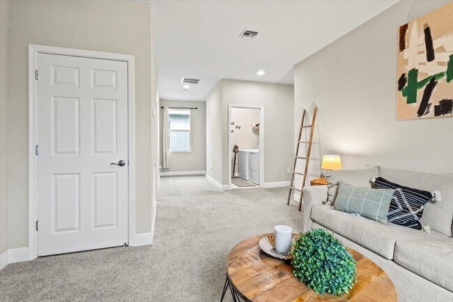 Building Photo - 1766 NW Cataluna Cir