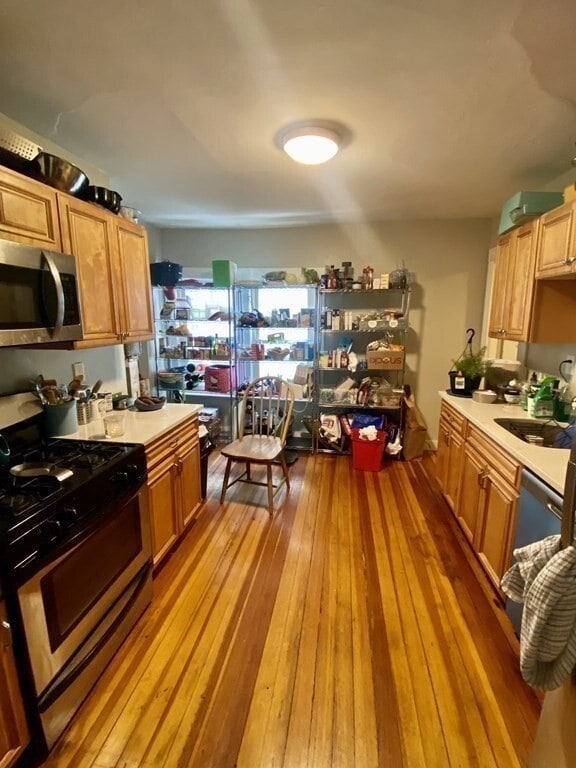 Building Photo - 110 Crescent Ave