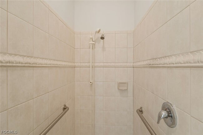 Building Photo - 2822 SW 49th Terrace