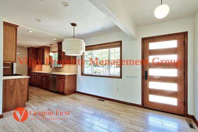 Building Photo - 12274 NW Coleman Dr