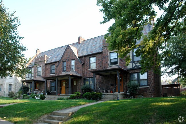 Primary Photo - 1100-1106 Northwest Blvd