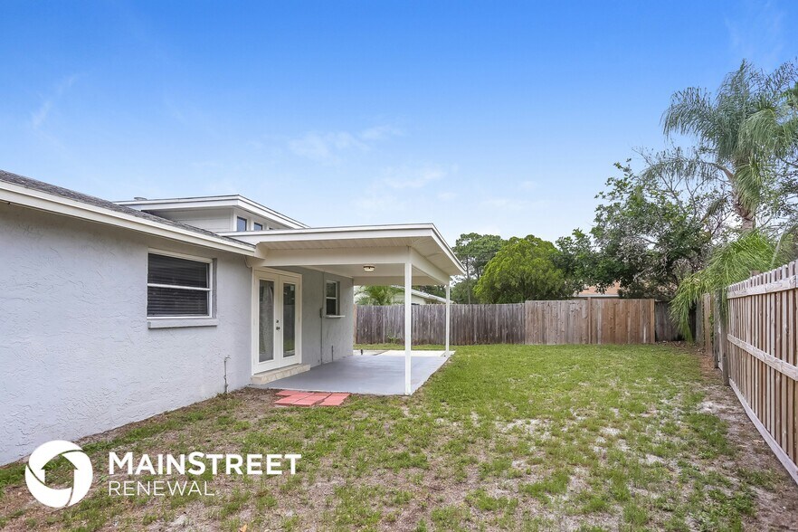 Building Photo - 8975 91st St N