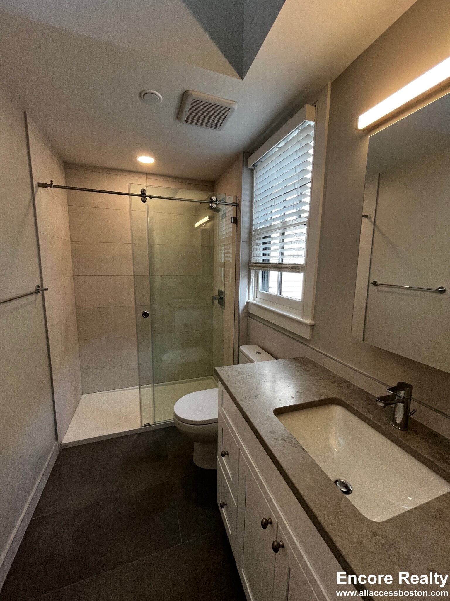 Building Photo - 39 Harvard Way