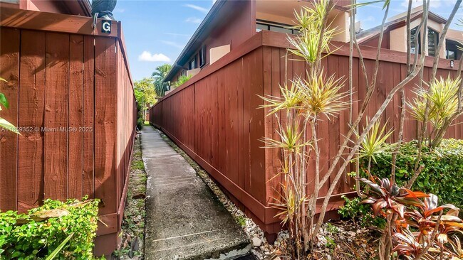 Building Photo - 7123 SW 115th Pl