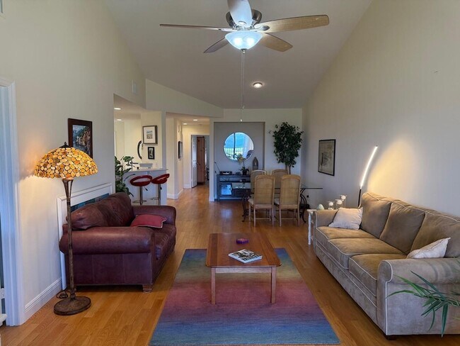 Building Photo - 6102 SE Landing Way