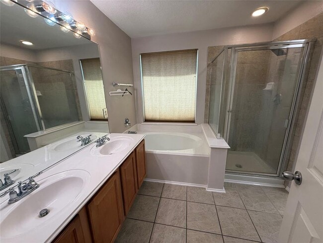 Building Photo - 29915 Sunwillow Creek Dr