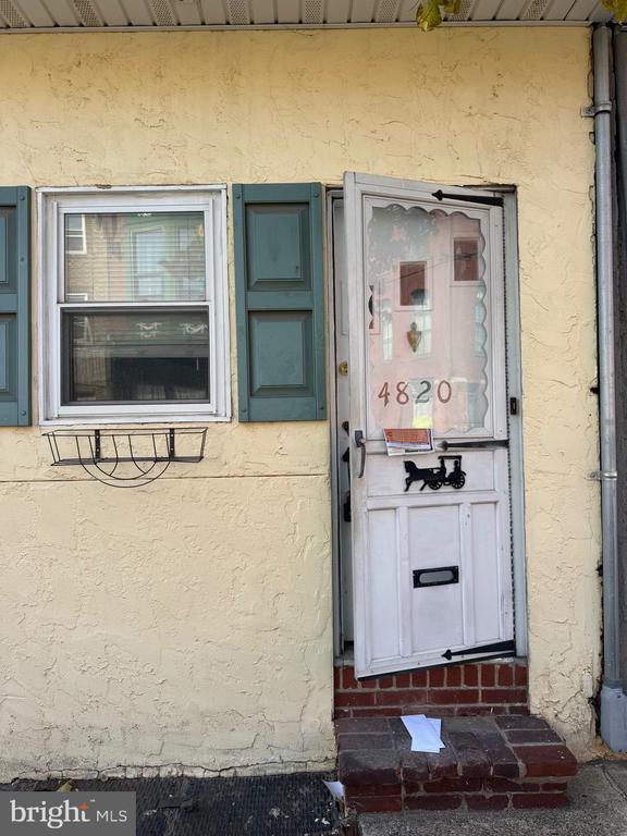 Building Photo - 4820 Longshore Ave