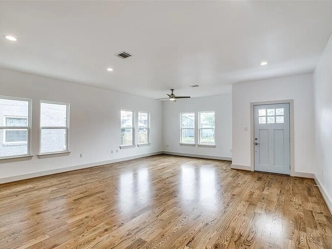 Building Photo - 6619 Sherman St