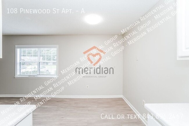 Building Photo - 108 Pinewood St