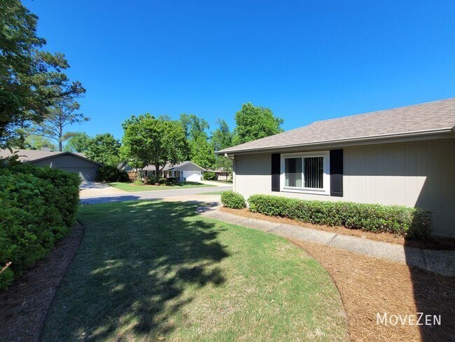 Building Photo - 7112 Key Pointe Dr
