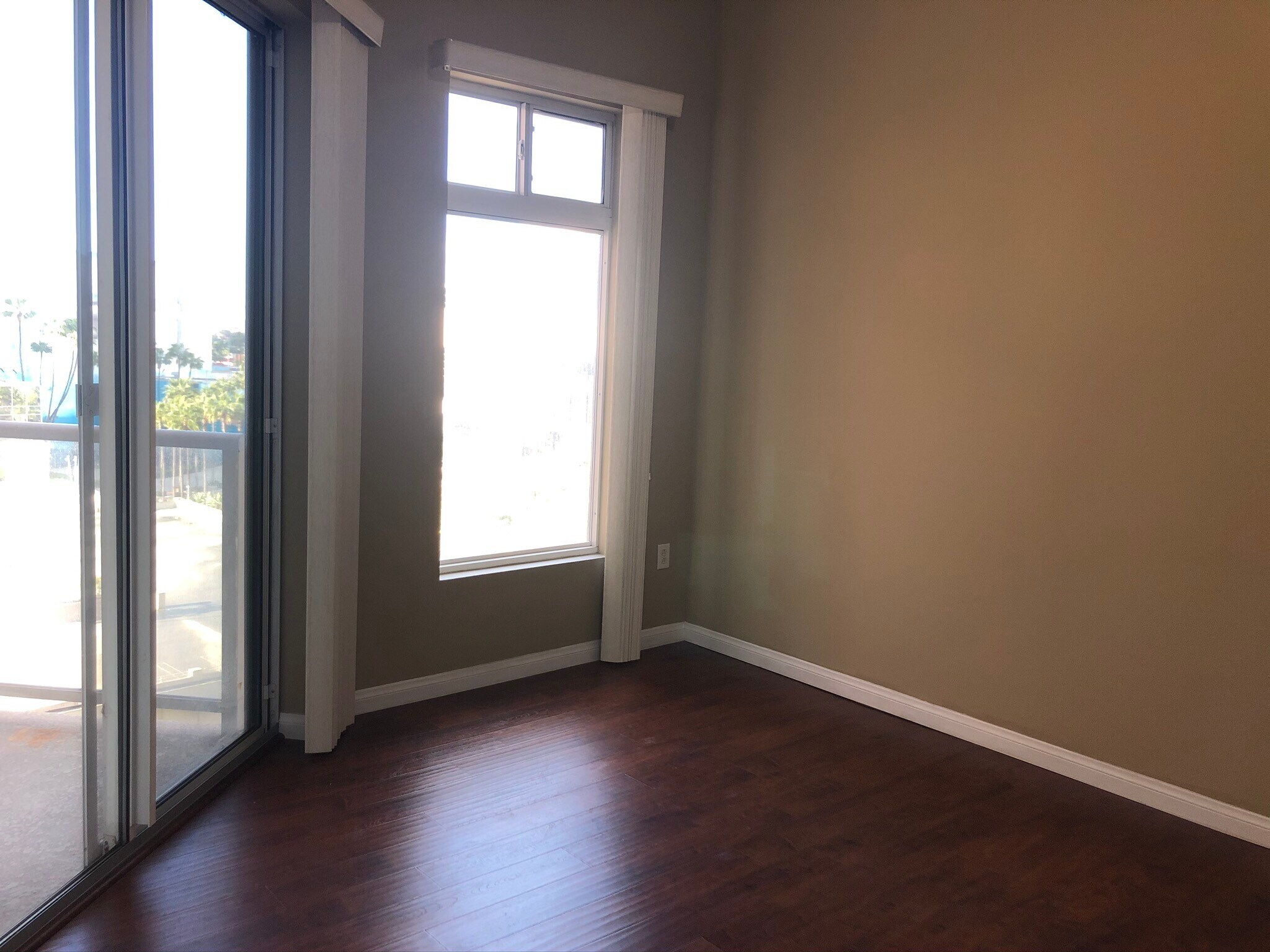 Building Photo - 388 E Ocean Blvd