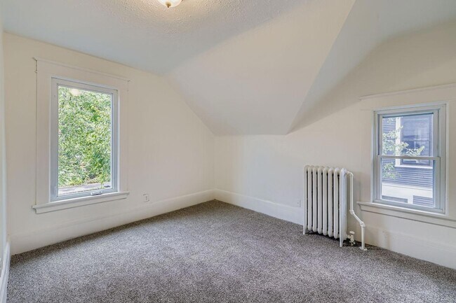 Building Photo - 1501 Sherburne Ave