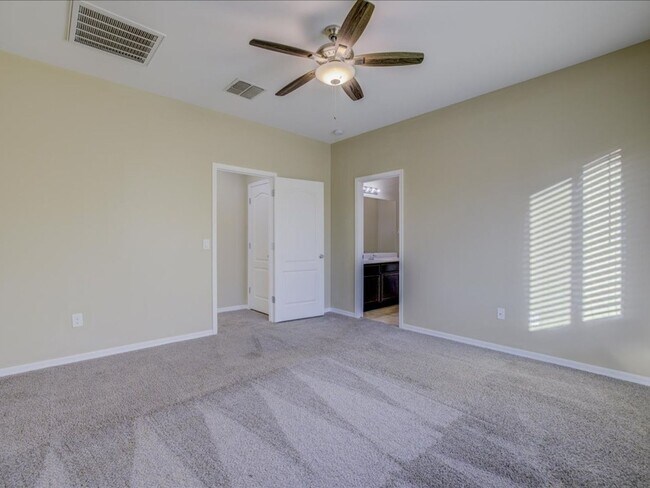 Building Photo - 3-Bedroom, 2-Bathroom in Marana AZ!