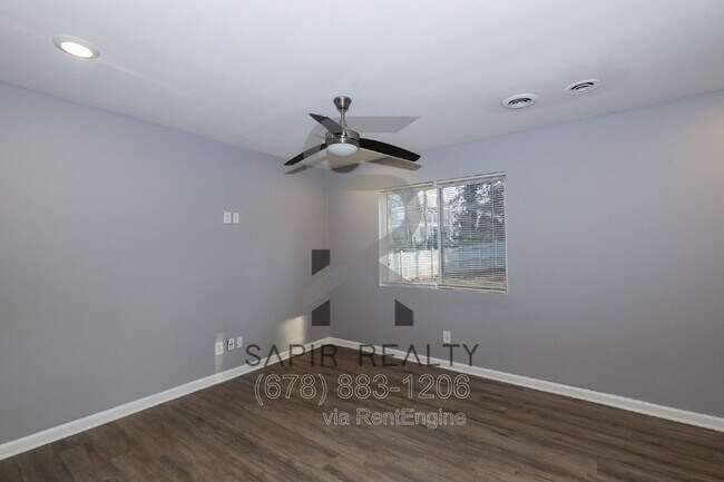 Building Photo - 1277 Goodwin Rd NE