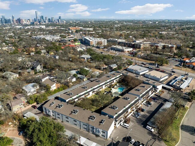 Building Photo - 2200 Dickson Dr