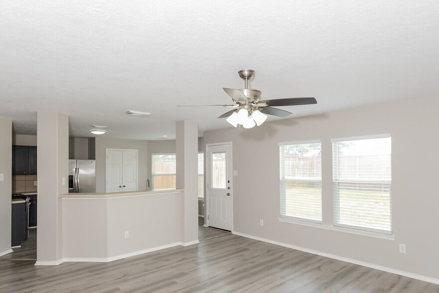 Building Photo - 7318 Cypress Prairie Dr