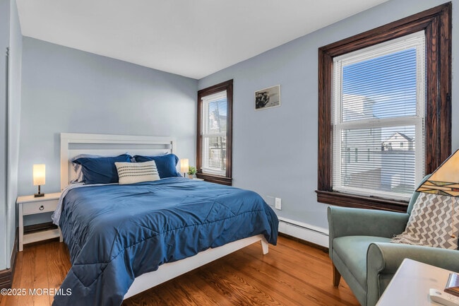 Building Photo - 6 Center St