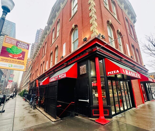 Building Photo - 354 Grove St