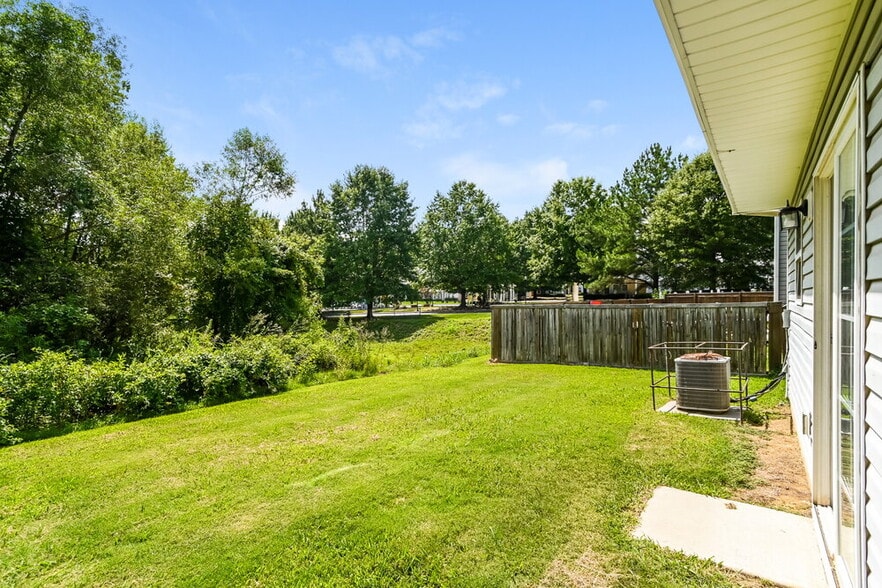 Building Photo - 311 Hunslet Cir