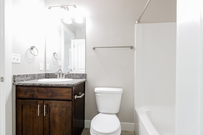 Building Photo - 3770 N Downwater St