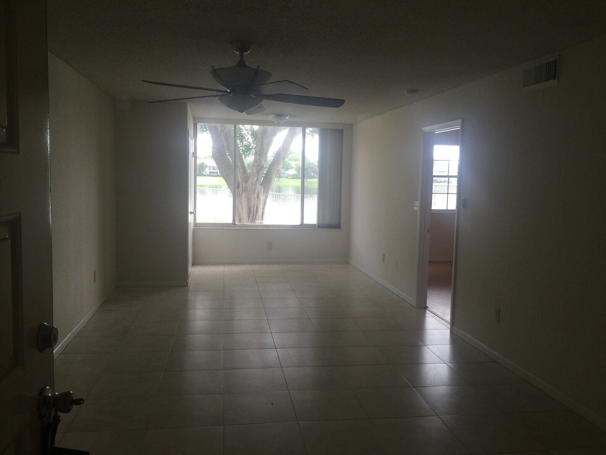 Building Photo - 2880 N Oakland Forest Dr